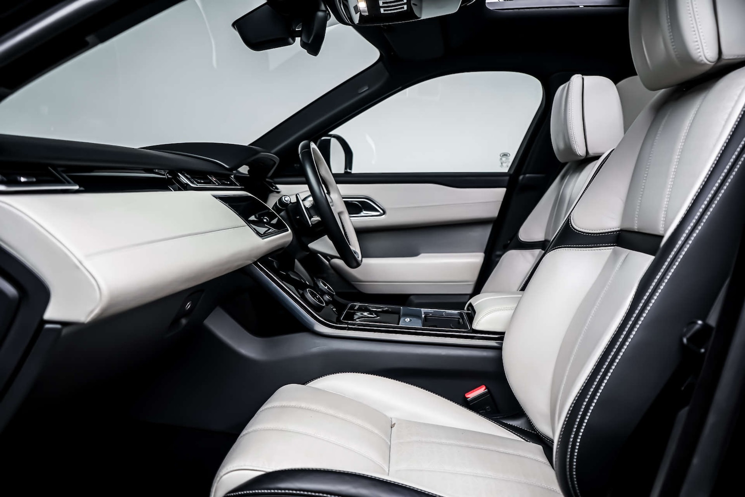 Used Land Rover Range Rover Velar 2019 for sale - 77920727: Photo 7