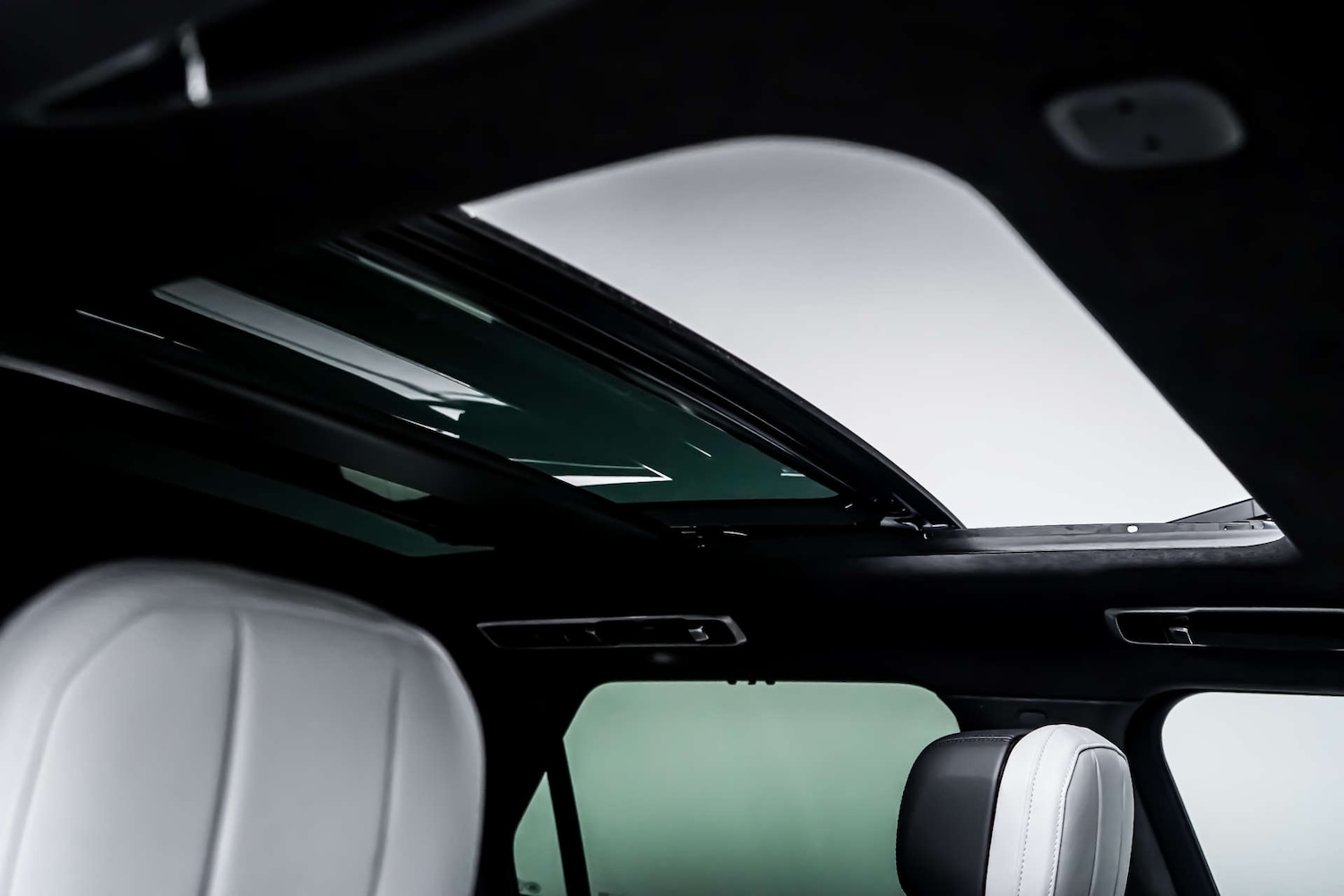 Used Land Rover Range Rover Sport 2025 for sale - 77426977: Photo 3