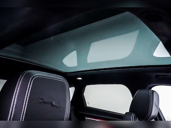 Used Jaguar F-Pace 2023 for sale - 76831049: Photo