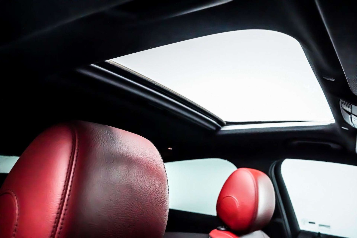 Used Mercedes-Benz GLC 2022 for sale - 76831022: Photo 3