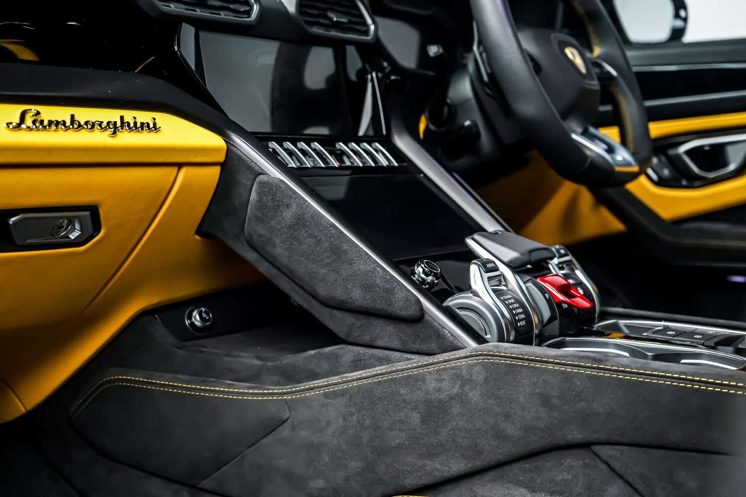 Used Lamborghini Urus 2024 for sale - 77426978: Photo 32