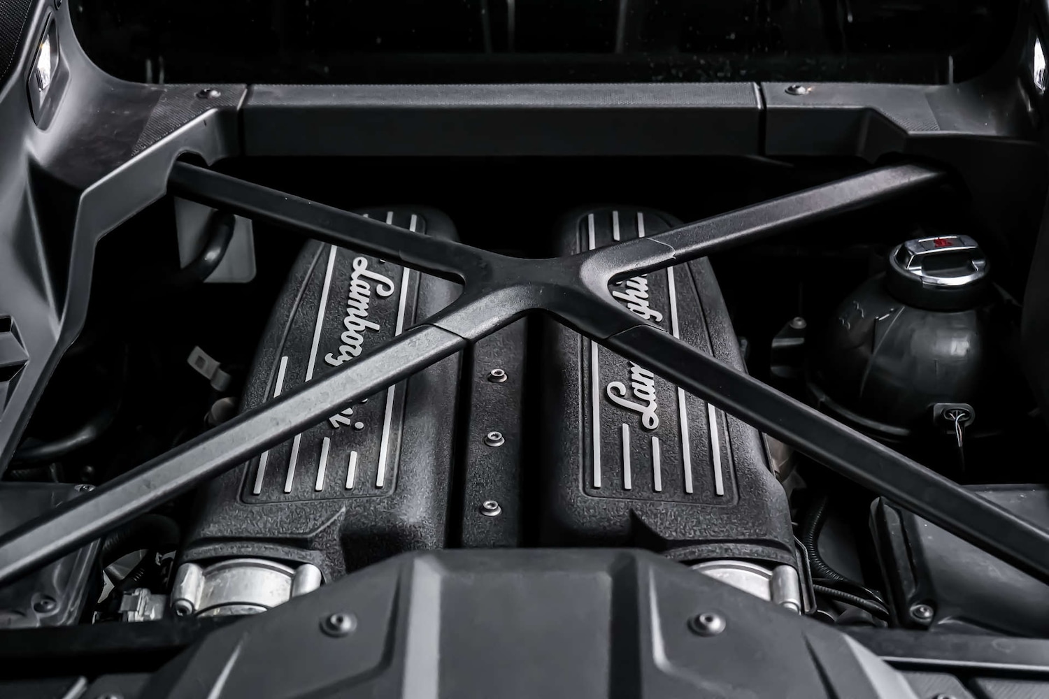 Used Lamborghini Huracan 2020 for sale - 78097391: Photo 21