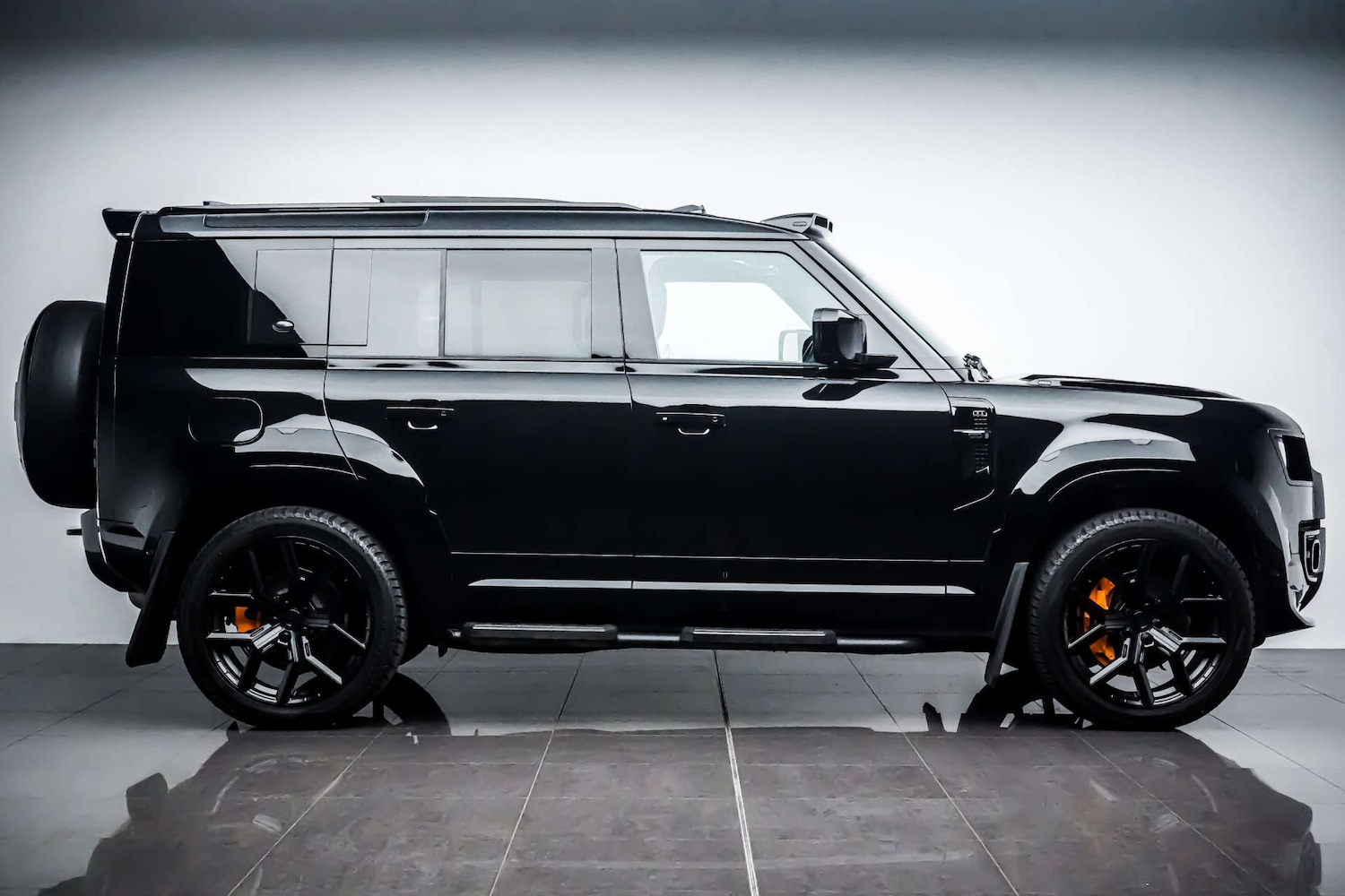 Used Land Rover Defender 2023 for sale - 78083600: Photo 10