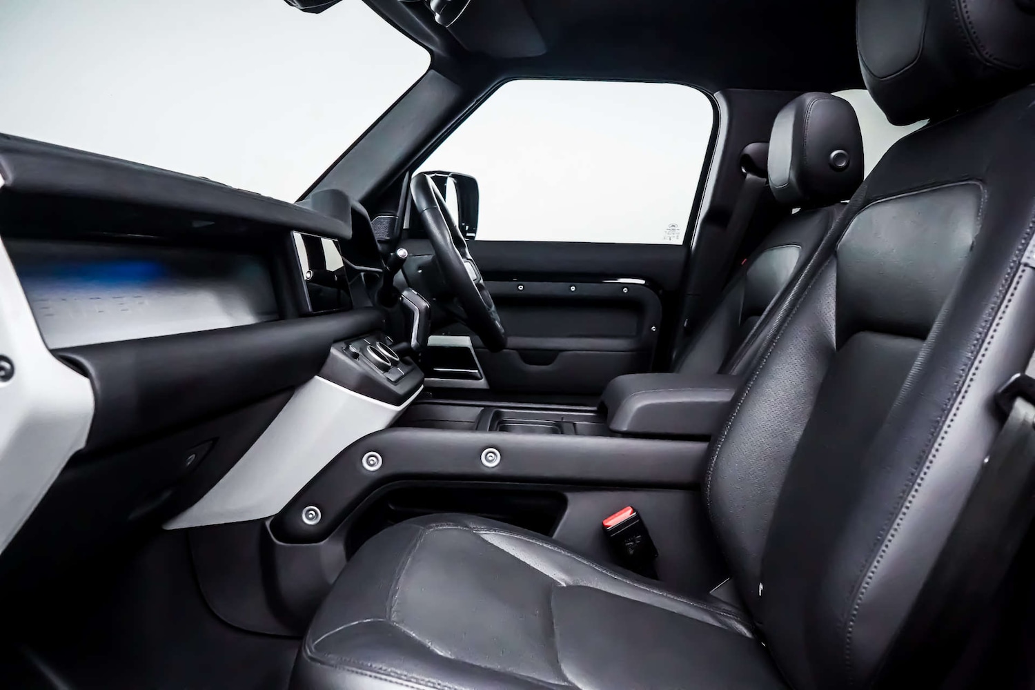 Used Land Rover Defender 2023 for sale - 78083600: Photo 6