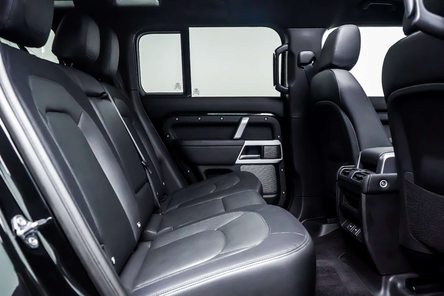 Used Land Rover Defender 2023 for sale - 78083600: Photo 8