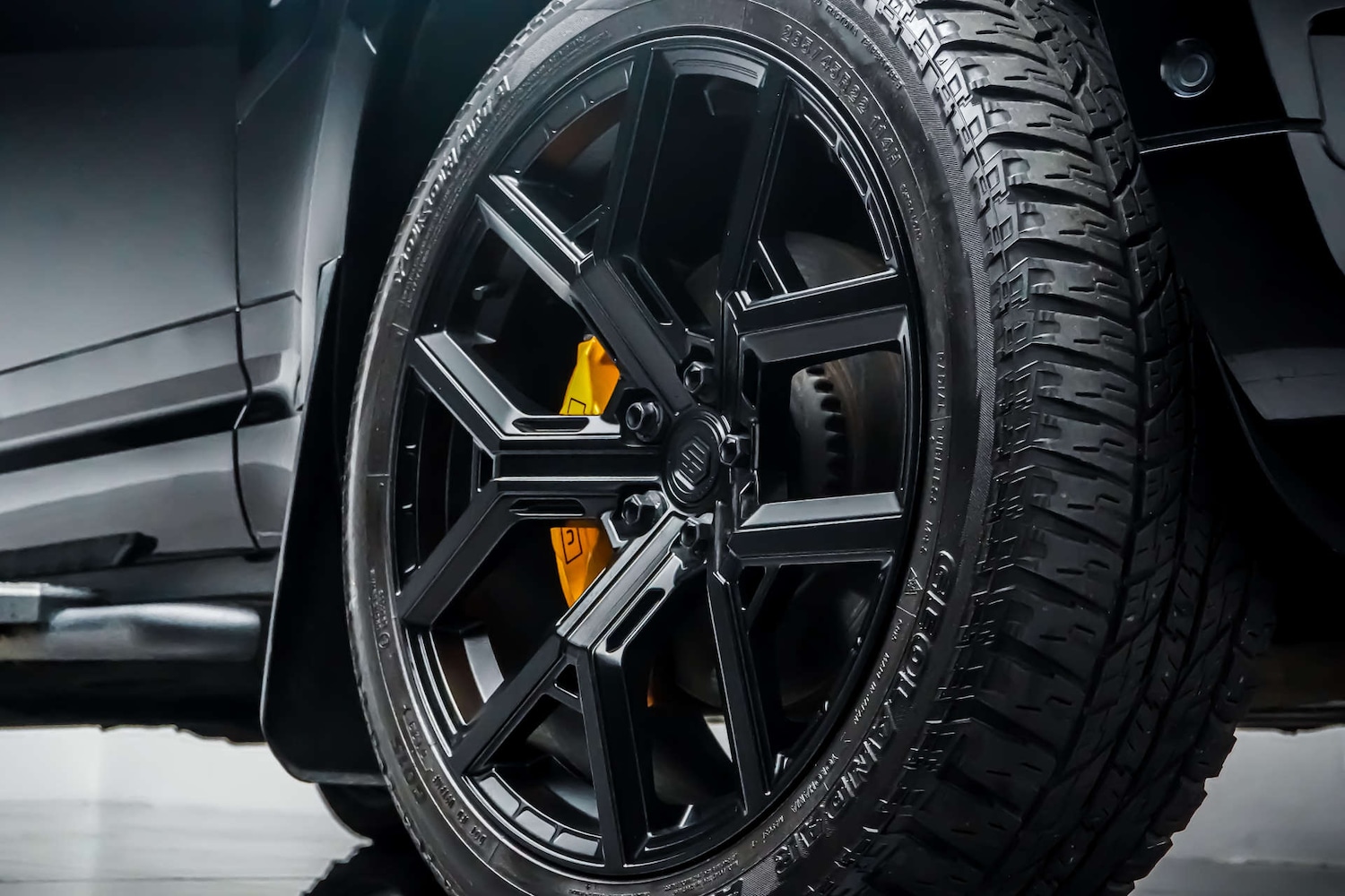 Used Land Rover Defender 2023 for sale - 78083600: Photo 9