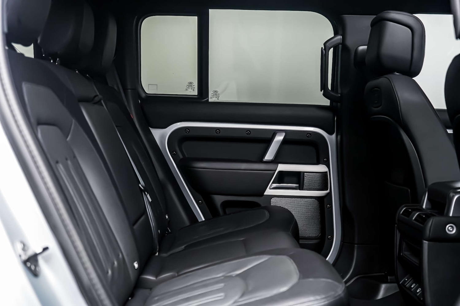 Used Land Rover Defender 2021 for sale - 77249277: Photo 9