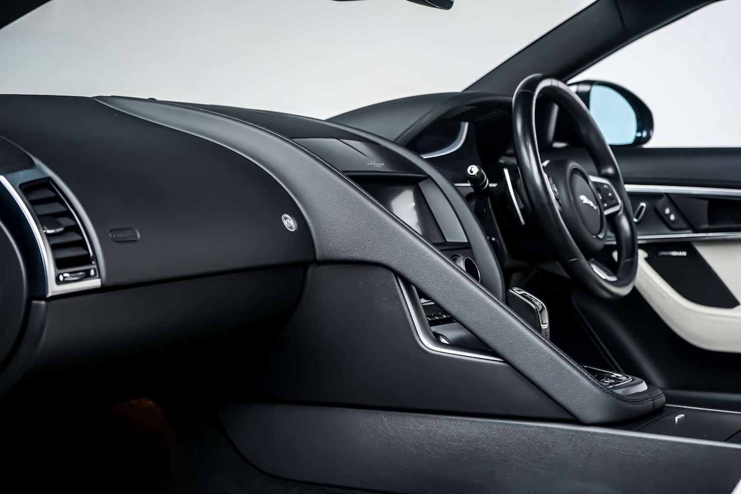 Used Jaguar F-Type 2021 for sale - 77426916: Photo 18