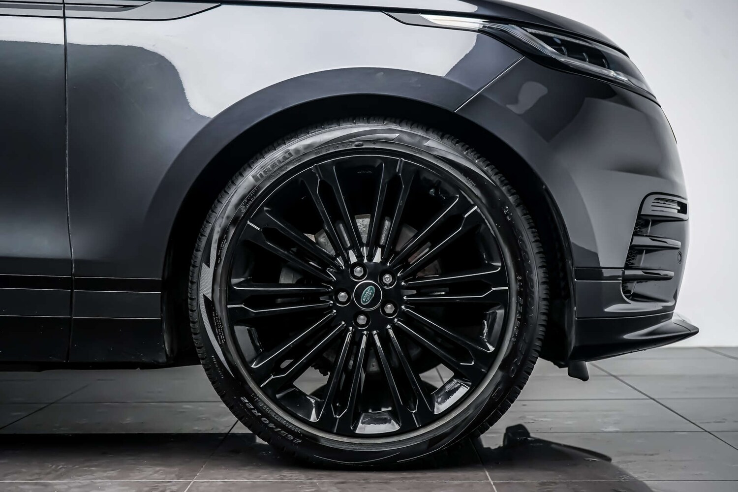 Used Land Rover Range Rover Velar 2023 for sale - 77426929: Photo 10