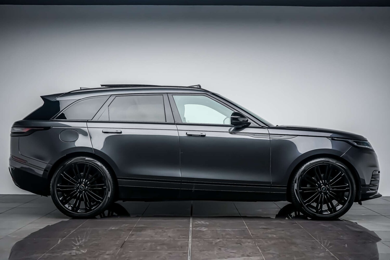 Used Land Rover Range Rover Velar 2023 for sale - 77426929: Photo 11