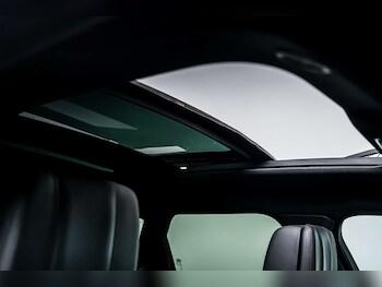 Used Land Rover Range Rover Velar 2023 for sale - 77426929: Photo