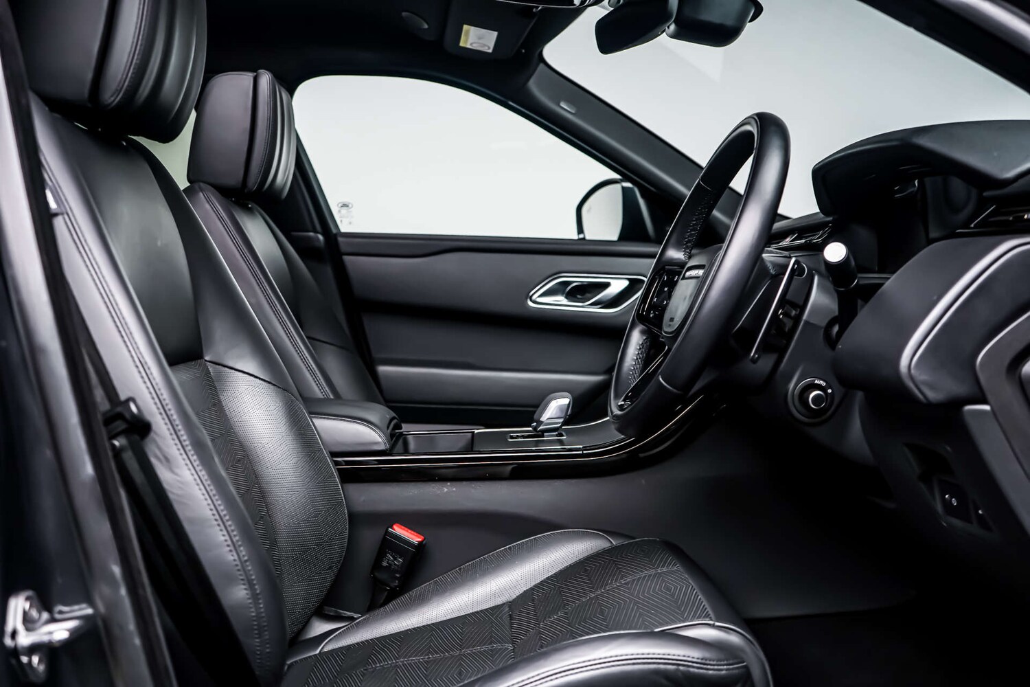 Used Land Rover Range Rover Velar 2023 for sale - 77426929: Photo 6