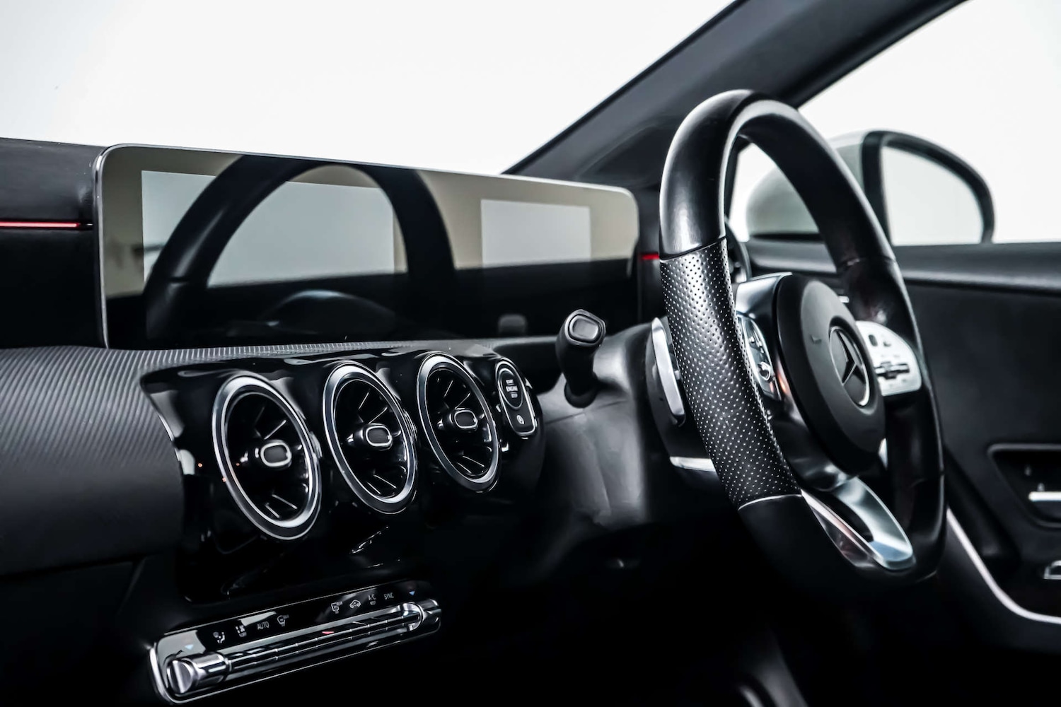 Used Mercedes-Benz A-Class 2019 for sale - 77556765: Photo 17