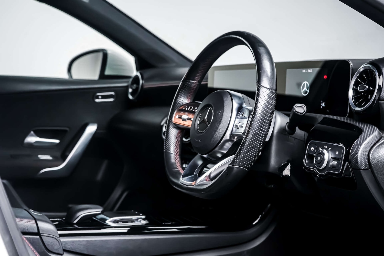 Used Mercedes-Benz A-Class 2019 for sale - 77556765: Photo 9