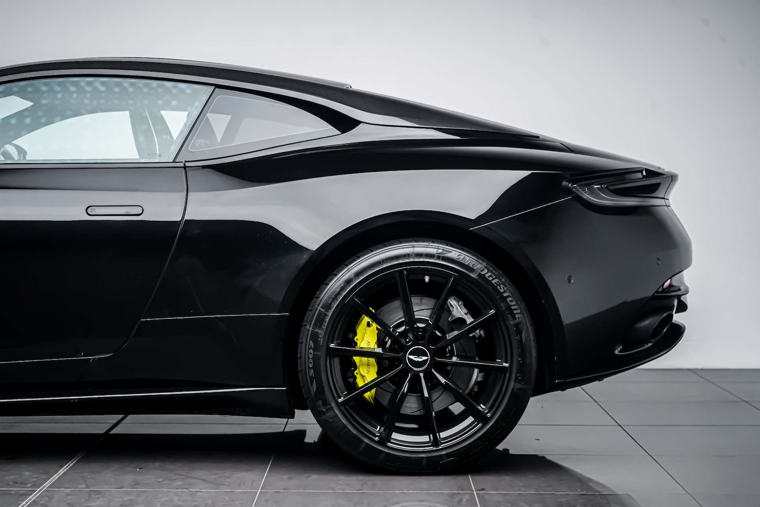 Used Aston Martin DB11 2018 for sale - 77426950: Photo 16