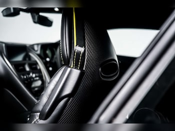 Used Aston Martin DB11 2018 for sale - 77426950: Photo