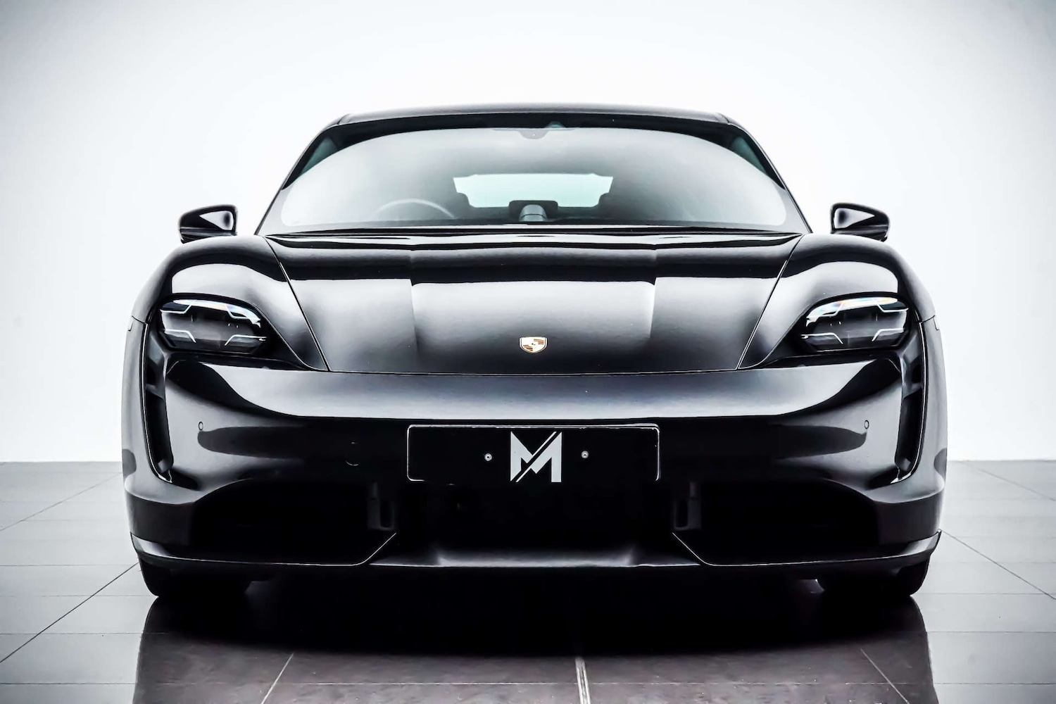 Used Porsche Taycan 2020 for sale - 76830935: Photo 2