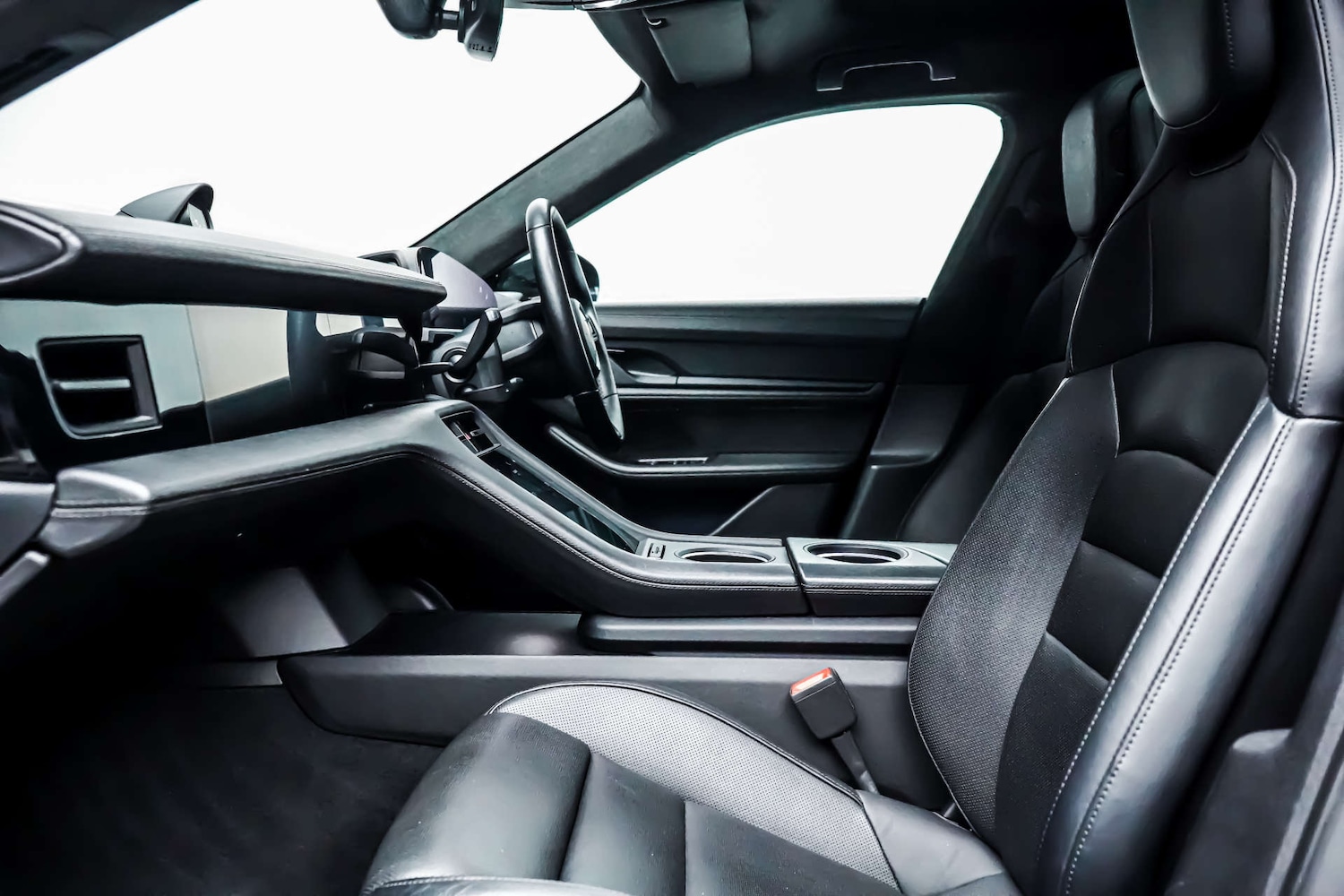 Used Porsche Taycan 2020 for sale - 76830935: Photo 7