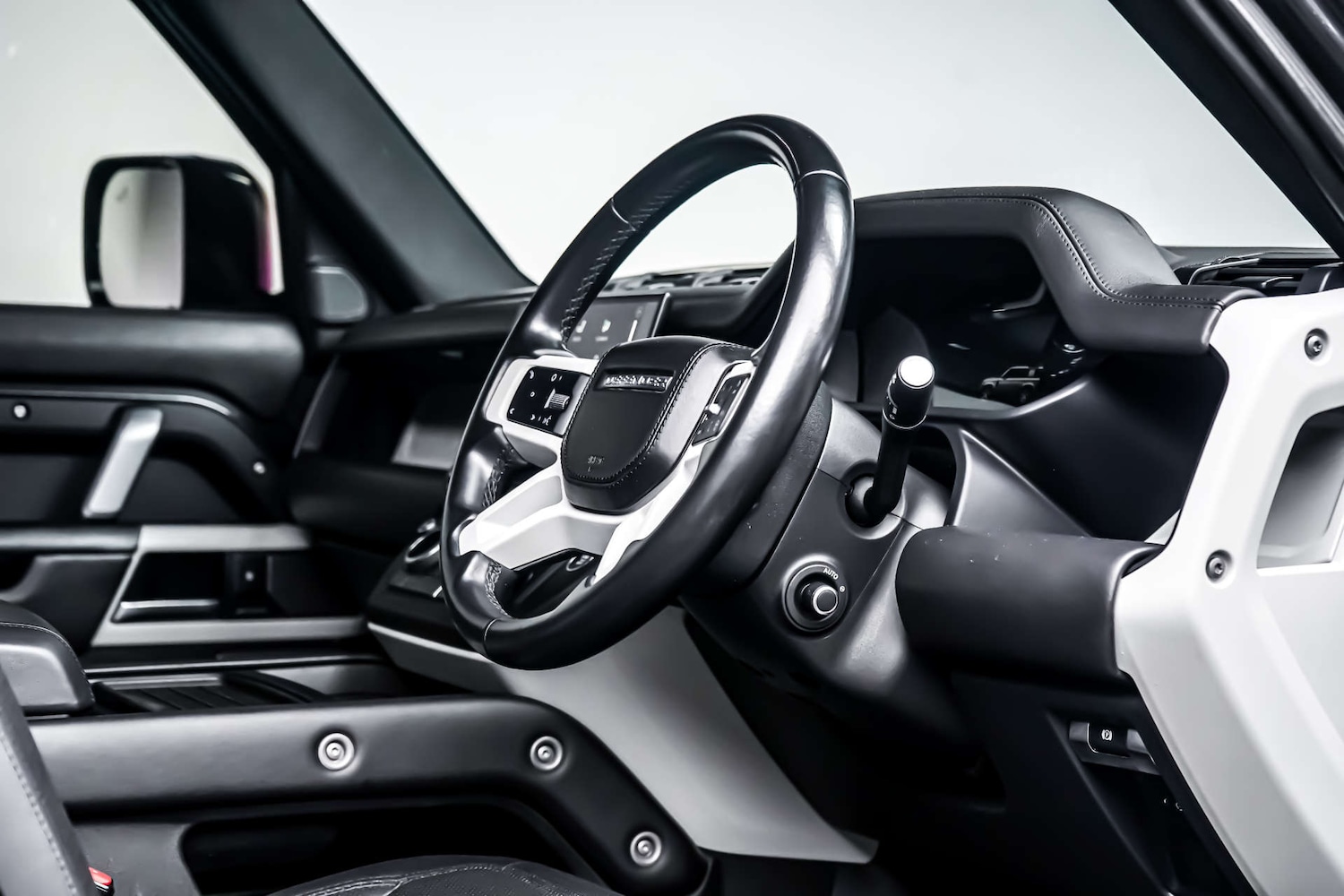 Used Land Rover Defender 2022 for sale - 77449556: Photo 10