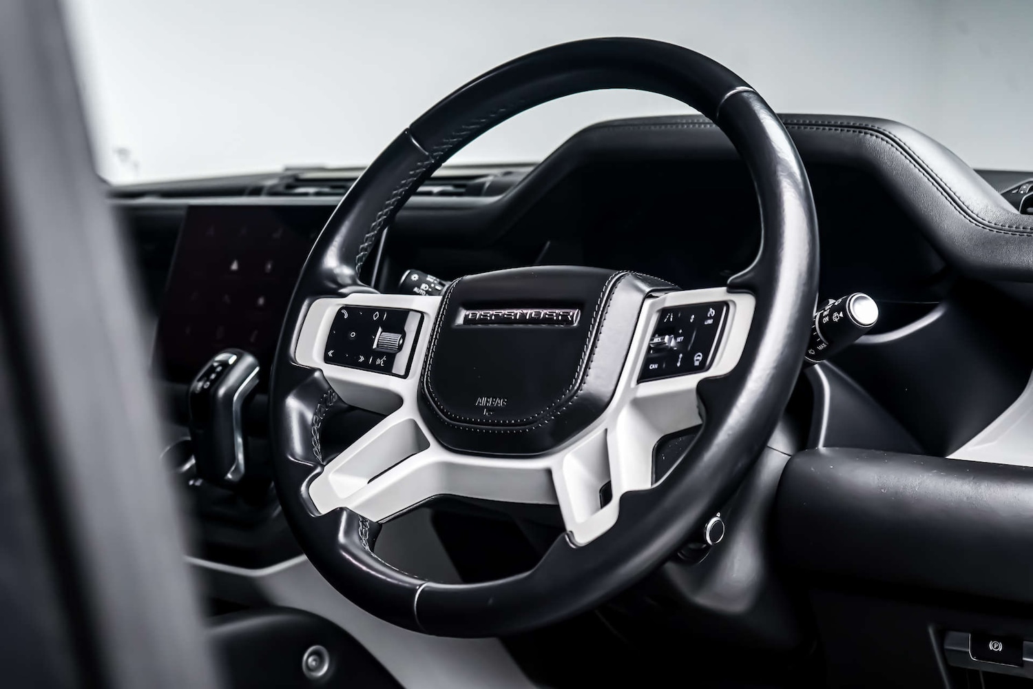 Used Land Rover Defender 2022 for sale - 77449556: Photo 23