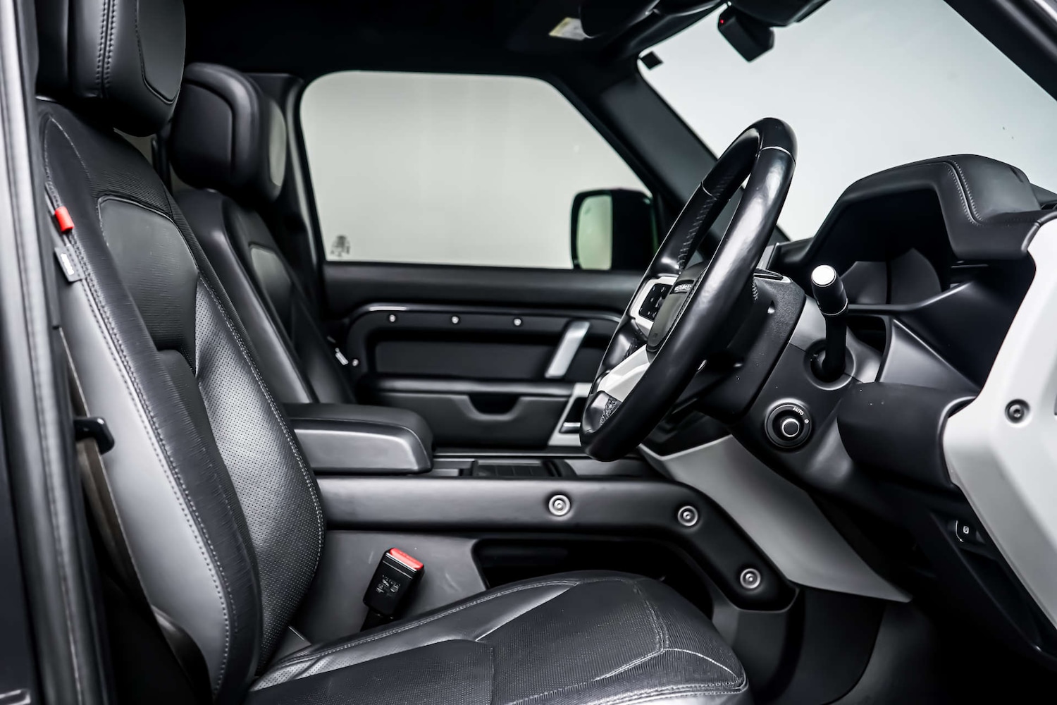 Used Land Rover Defender 2022 for sale - 77449556: Photo 6