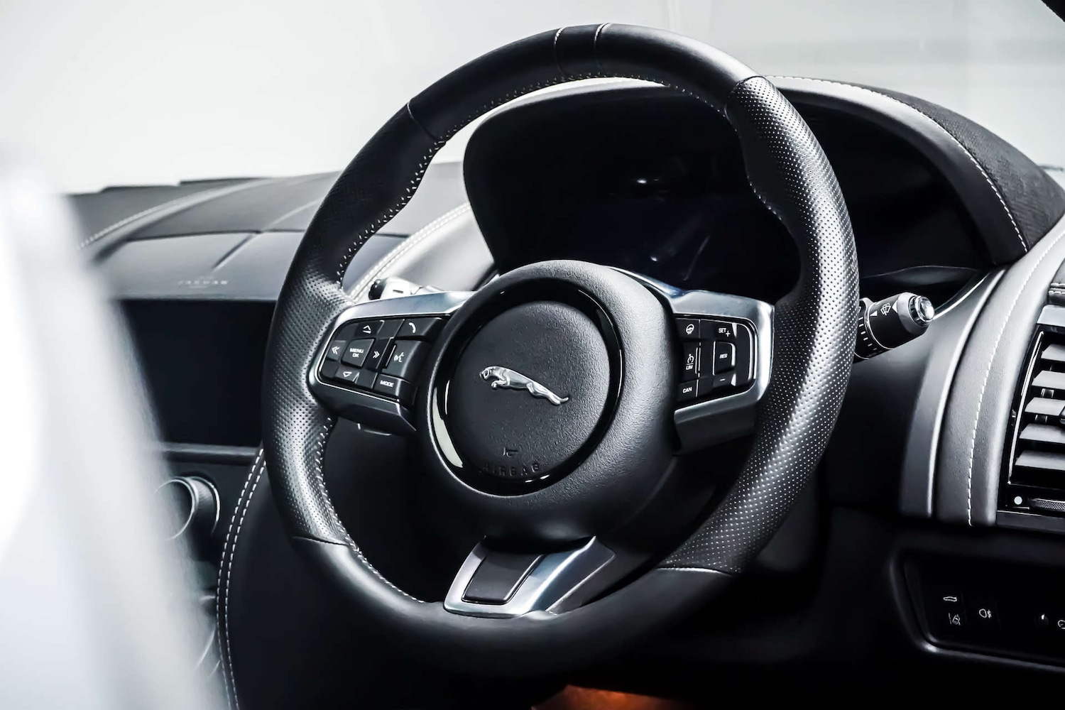 Used Jaguar F-Type 2022 for sale - 76831062: Photo 24