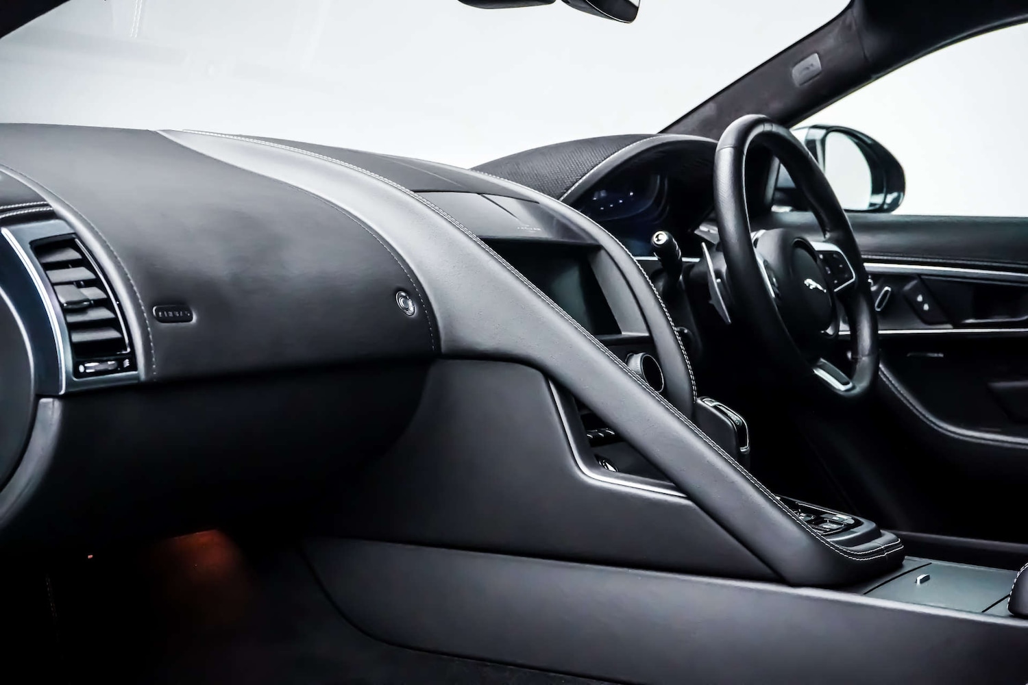 Used Jaguar F-Type 2022 for sale - 76831062: Photo 25