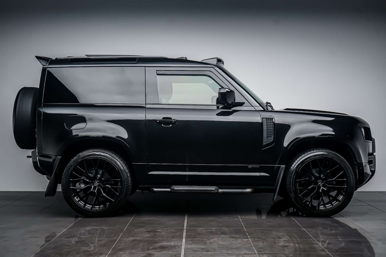 Used Land Rover Defender 2021 for sale - 77426927: Photo 10