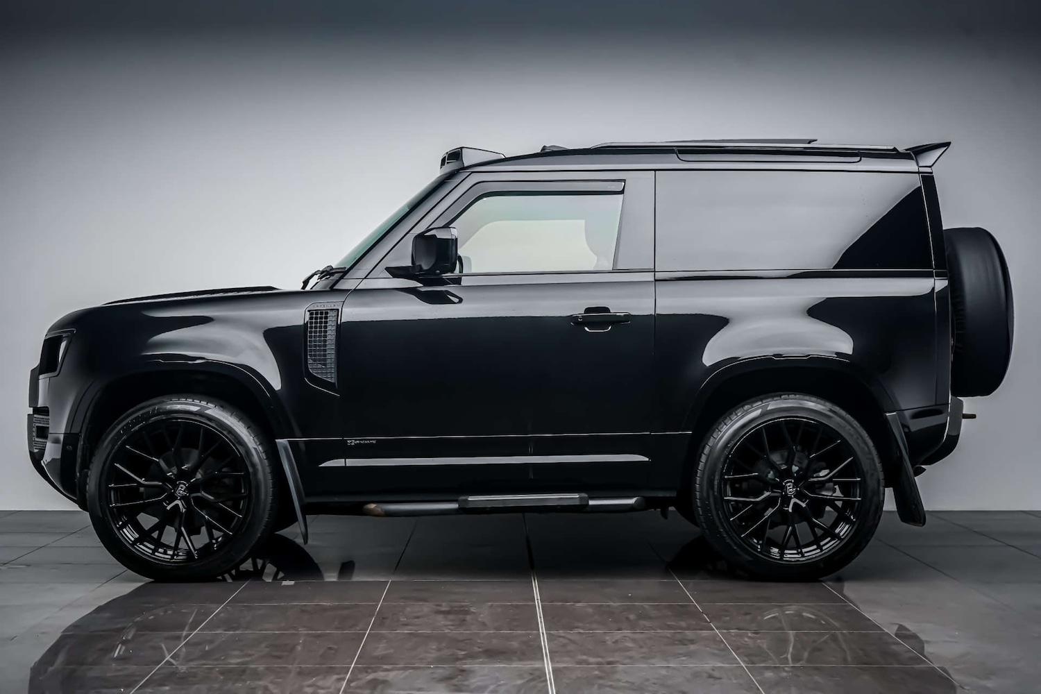 Used Land Rover Defender 2021 for sale - 77426927: Photo 12