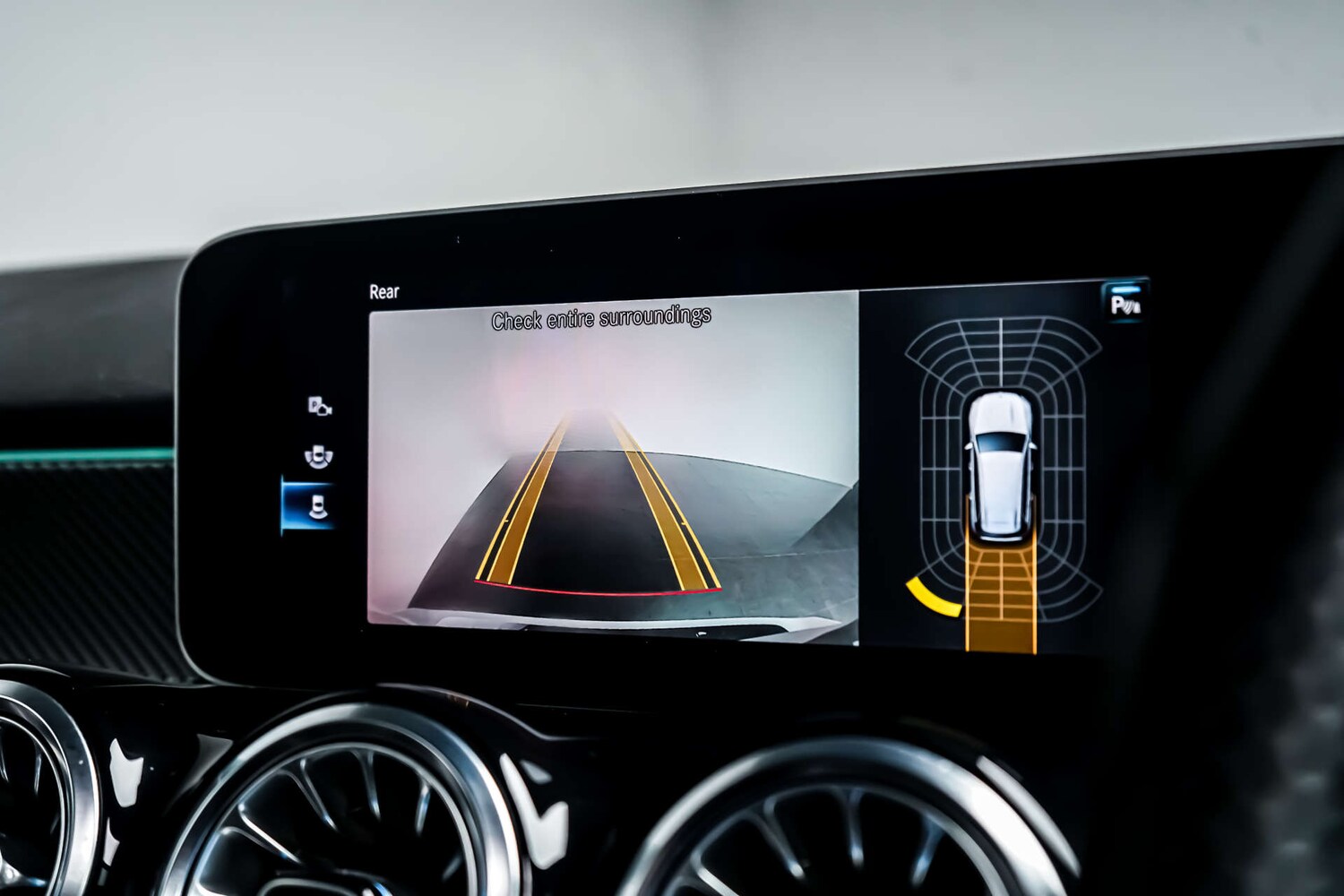 Used Mercedes-Benz GLB 2023 for sale - 77426972: Photo 12