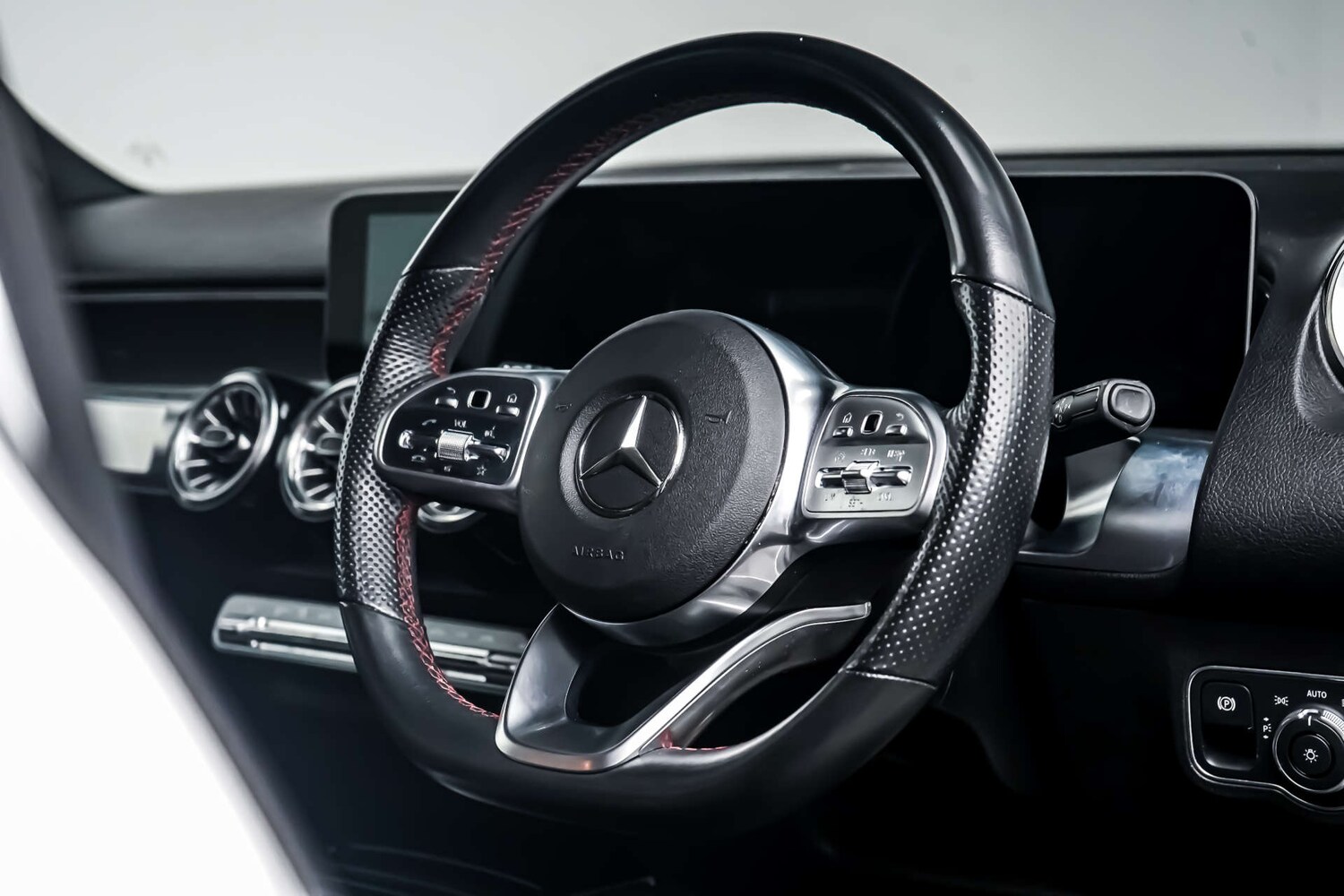 Used Mercedes-Benz GLB 2023 for sale - 77426972: Photo 19