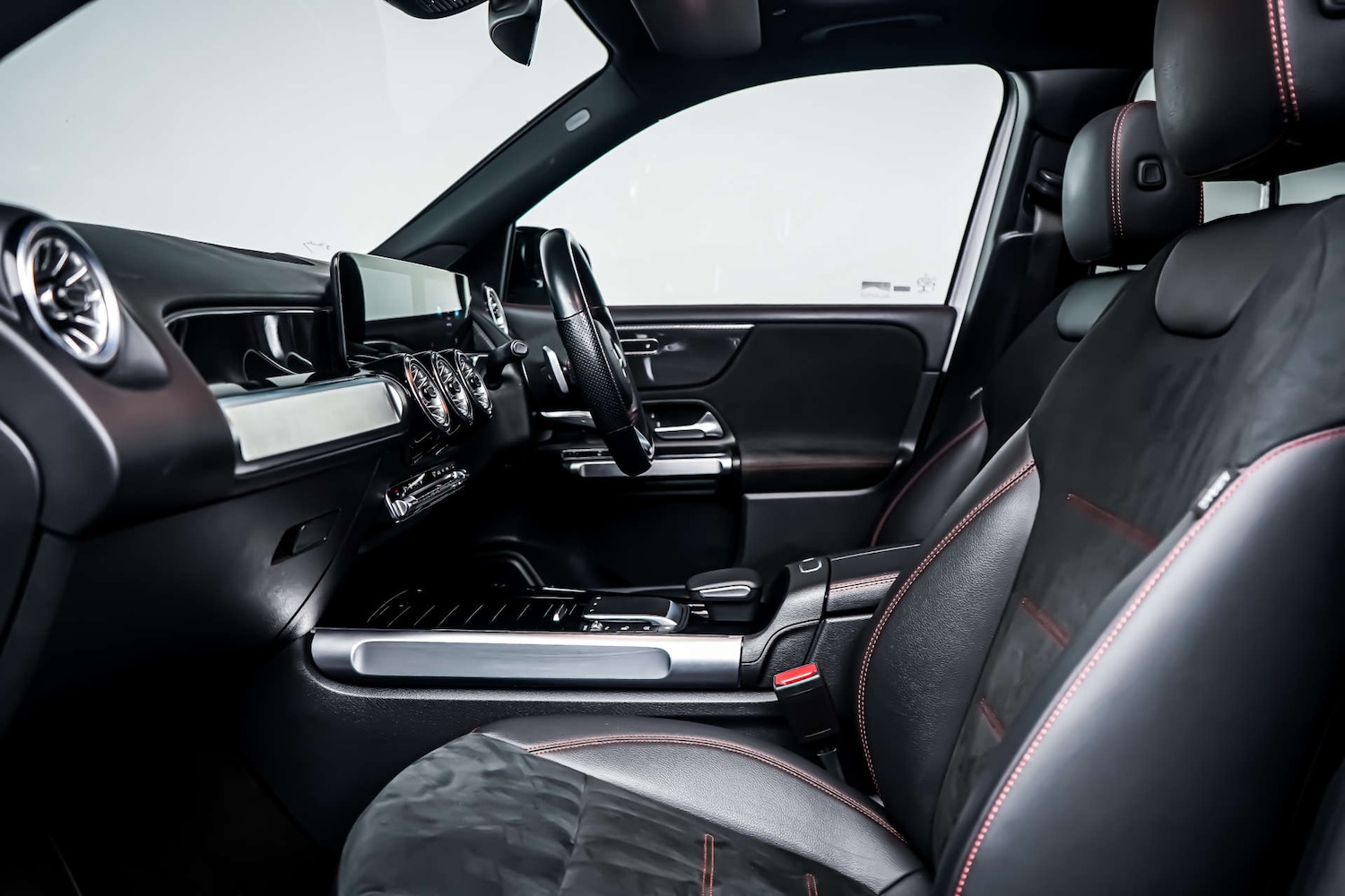 Used Mercedes-Benz GLB 2023 for sale - 77426972: Photo 7