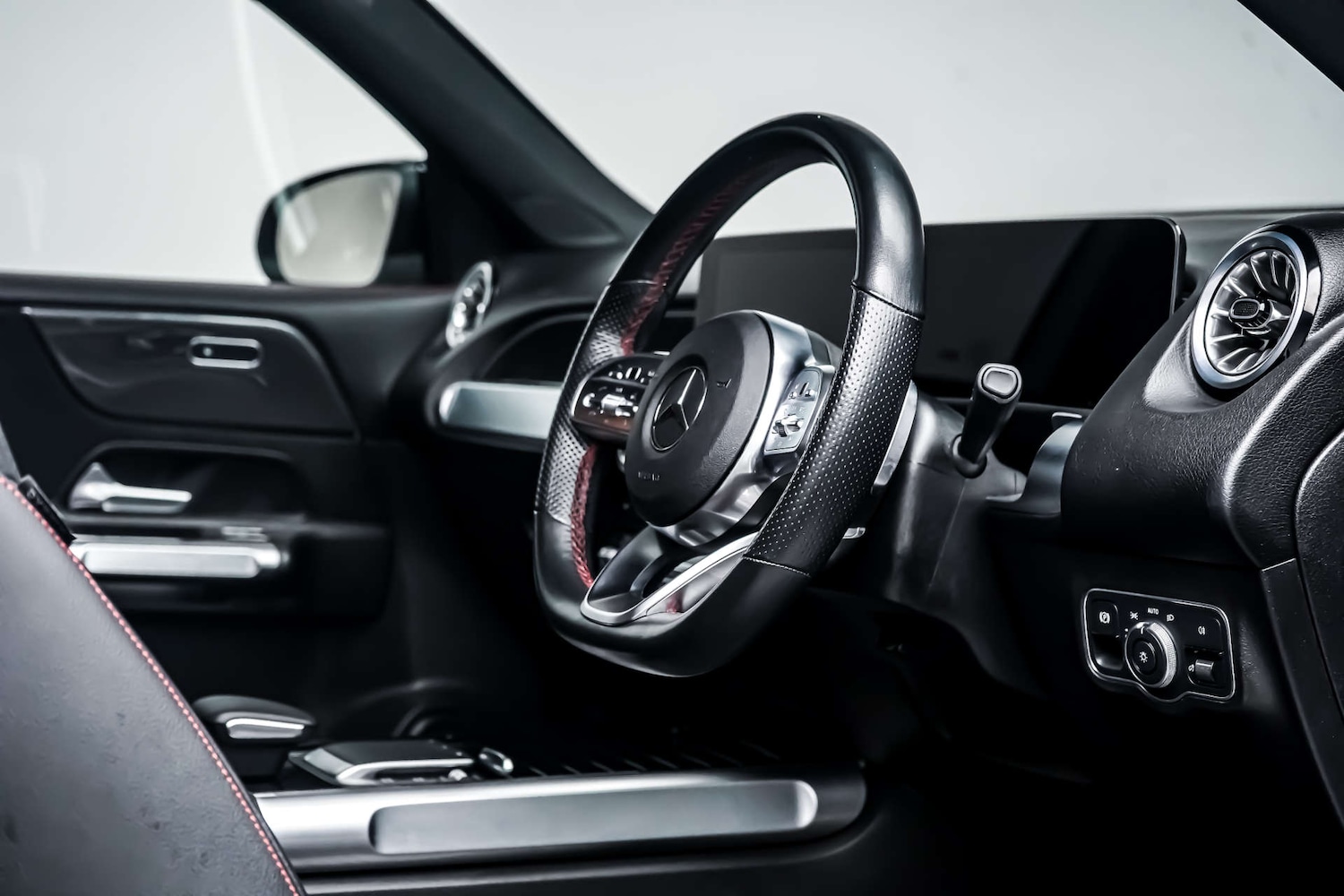 Used Mercedes-Benz GLB 2023 for sale - 77426972: Photo 9