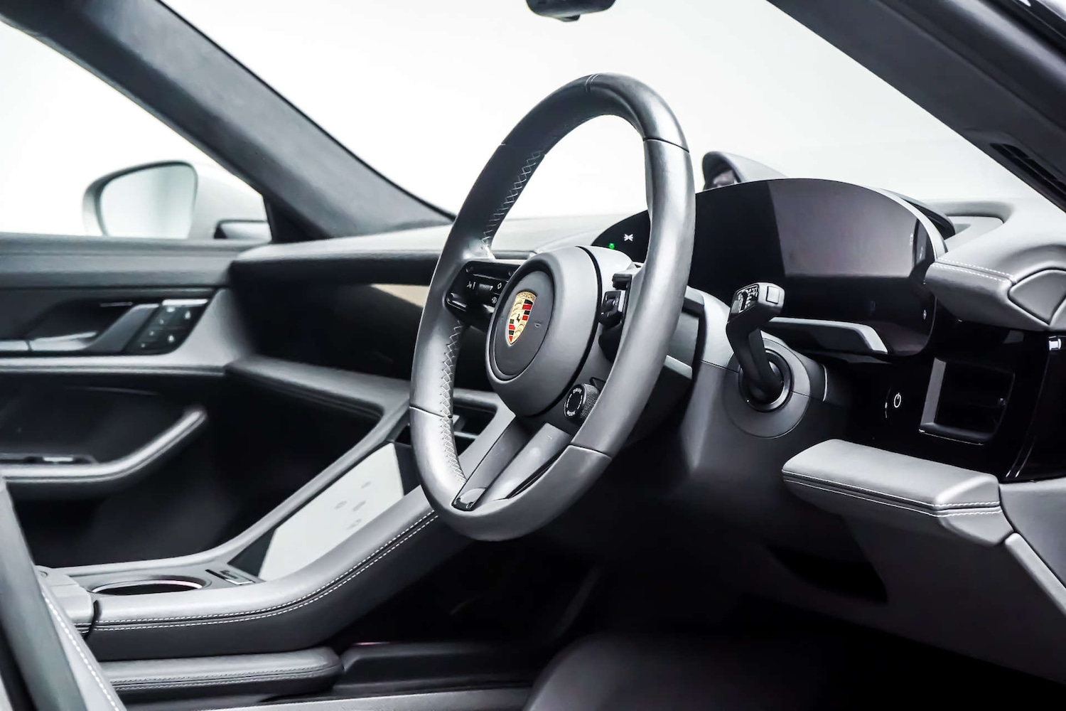 Used Porsche Taycan 2023 for sale - 76830895: Photo 10