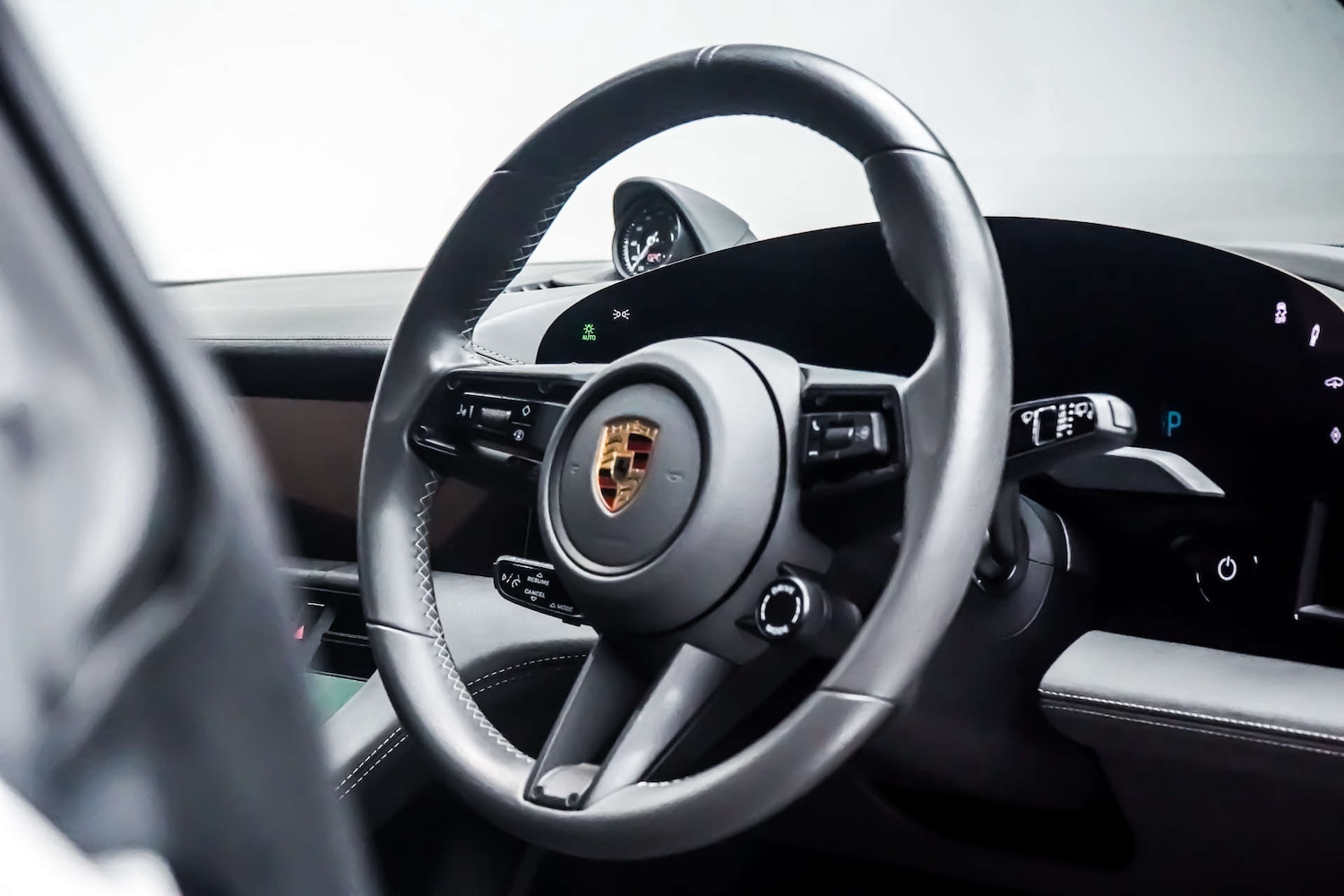 Used Porsche Taycan 2023 for sale - 76830895: Photo 19