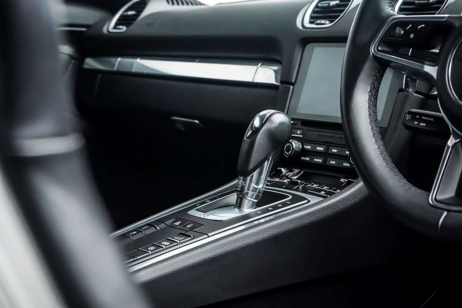 Used Porsche Cayman 2019 for sale - 77905910: Photo 14