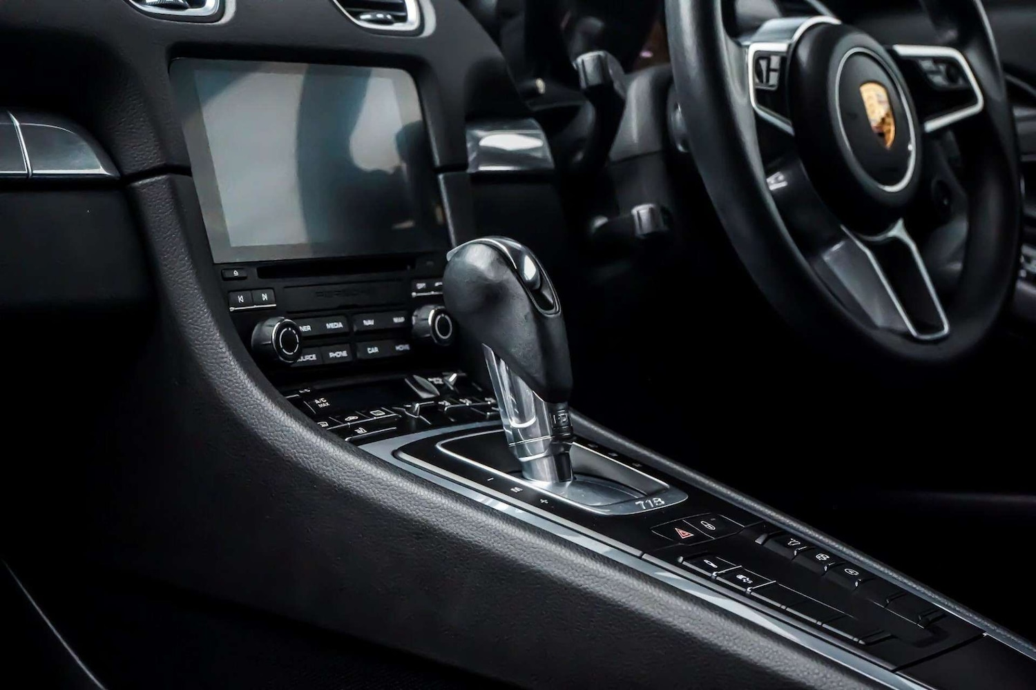 Used Porsche Cayman 2019 for sale - 77905910: Photo 18