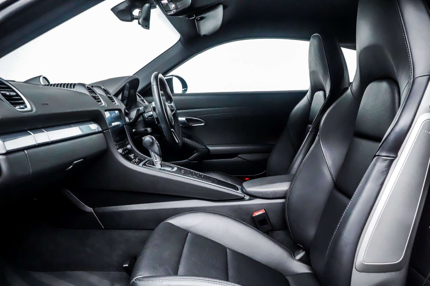 Used Porsche Cayman 2019 for sale - 77905910: Photo 7