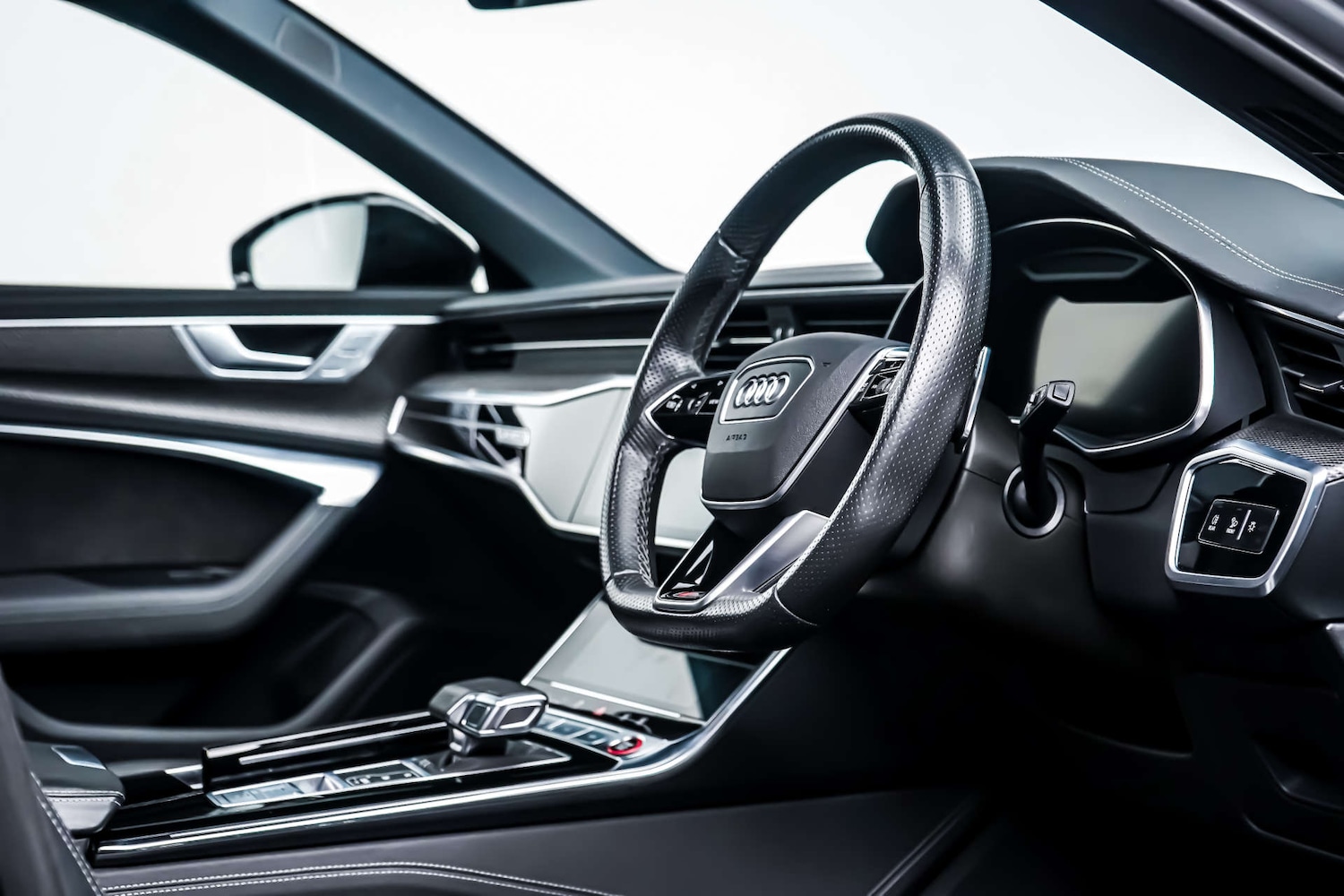 Used Audi RS6 2021 for sale - 76831091: Photo 11