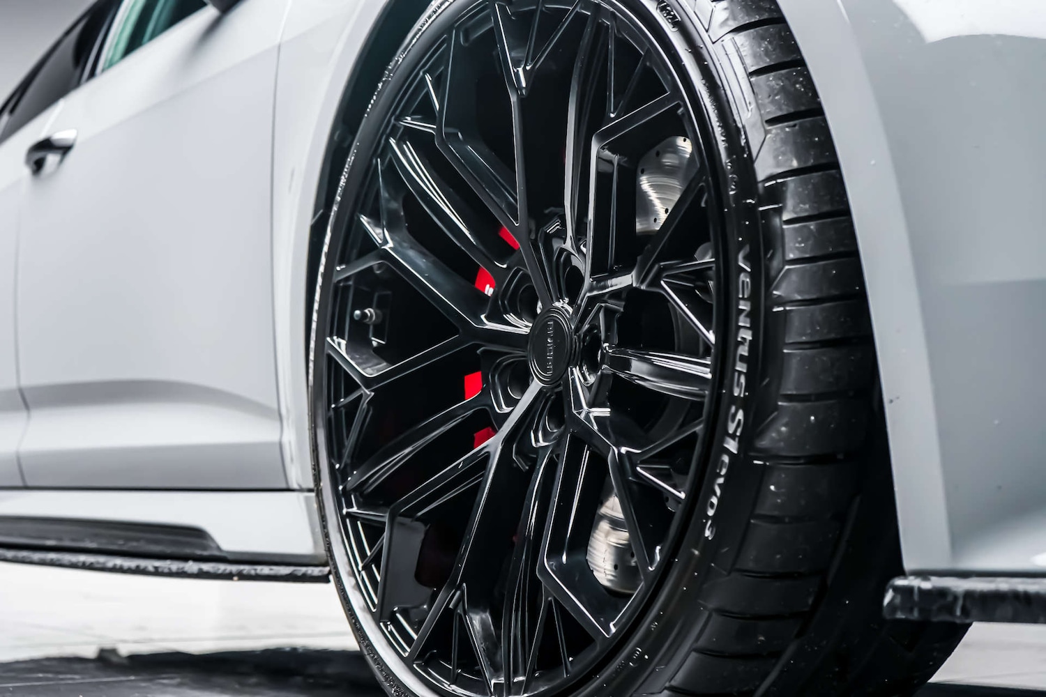 Used Audi RS6 2021 for sale - 76831091: Photo 3