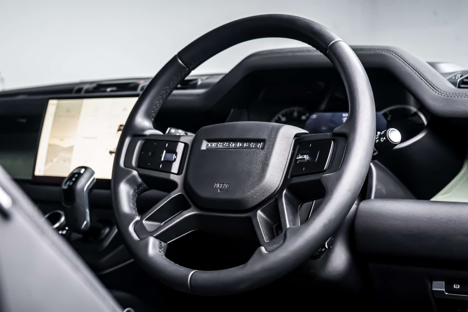 Used Land Rover Defender 90 2023 for sale - 77482435: Photo 18