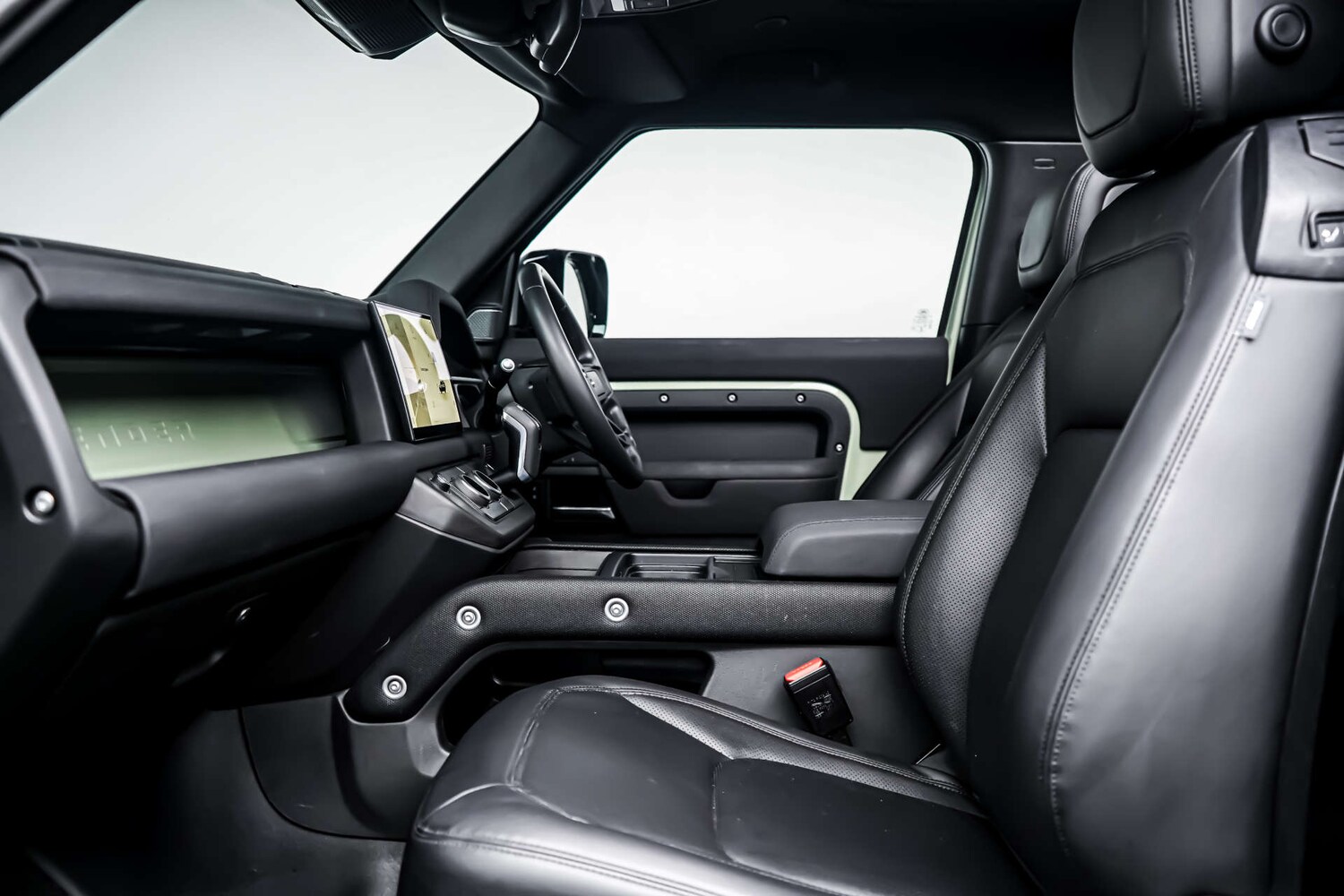 Used Land Rover Defender 90 2023 for sale - 77482435: Photo 7