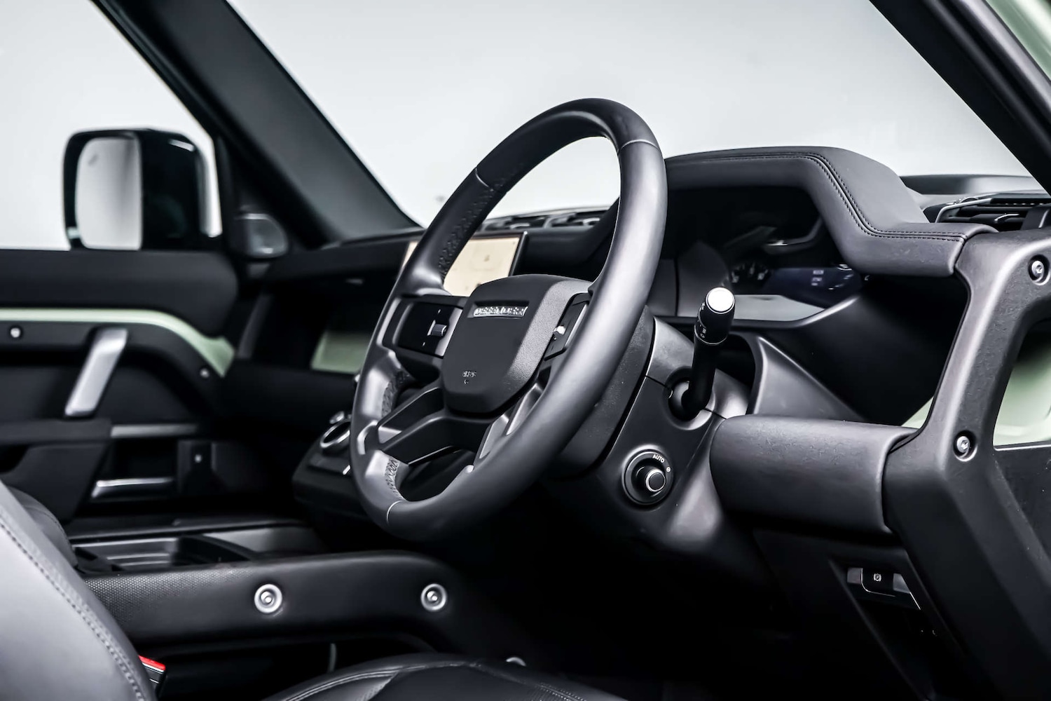 Used Land Rover Defender 90 2023 for sale - 77482435: Photo 8