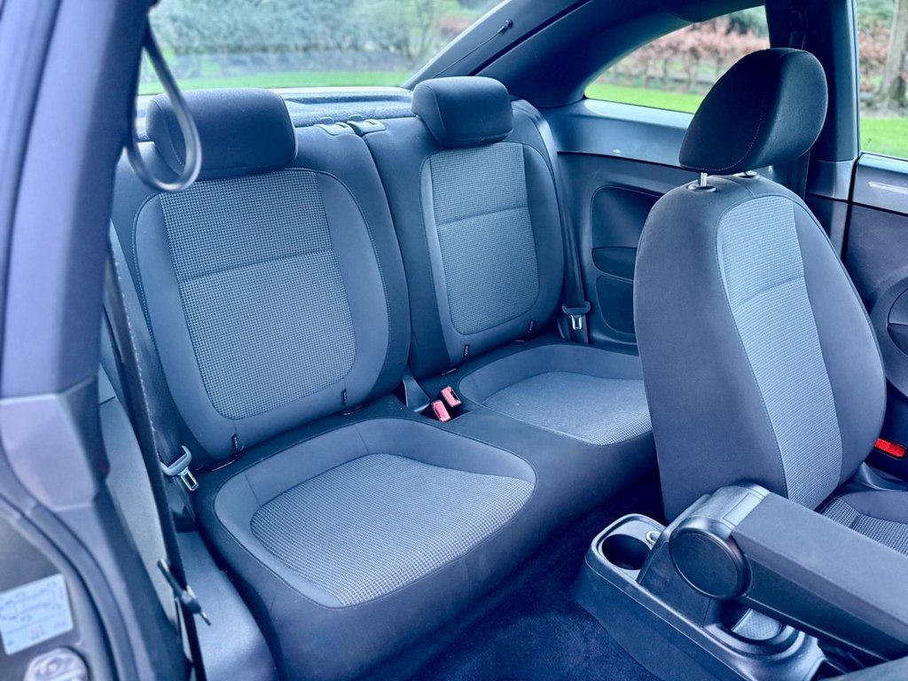 Used Volkswagen Beetle 2016 for sale - 77356628: Photo 12