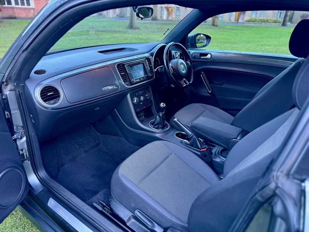 Used Volkswagen Beetle 2016 for sale - 77356628: Photo 5