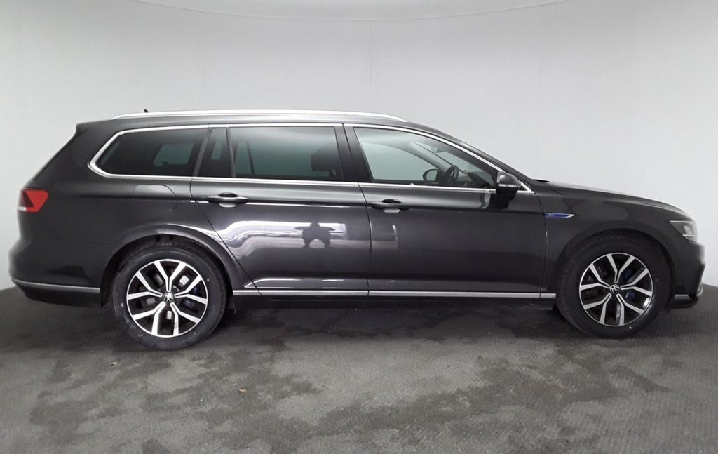 Used Volkswagen Passat 2021 for sale - 76642439: Photo 3