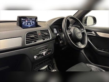 Used Audi Q3 2018 for sale - 77200375: Photo