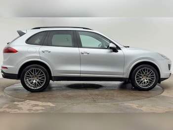 Used Porsche Cayenne 2017 for sale - 78762387: Photo