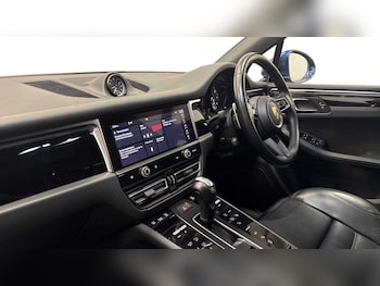 Used Porsche Macan 2022 for sale - 78206531: Photo