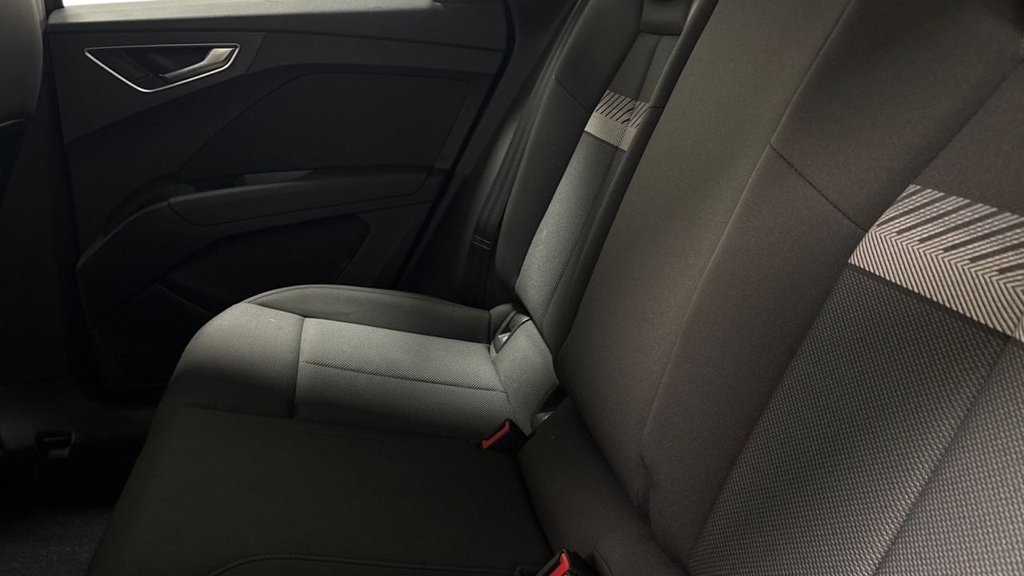 Used Audi Q4 e-tron 2022 for sale - 78215808: Photo 7